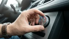 Tohle určitě děláte špatně: Pravda o používání klimatizace po nastartování motoru